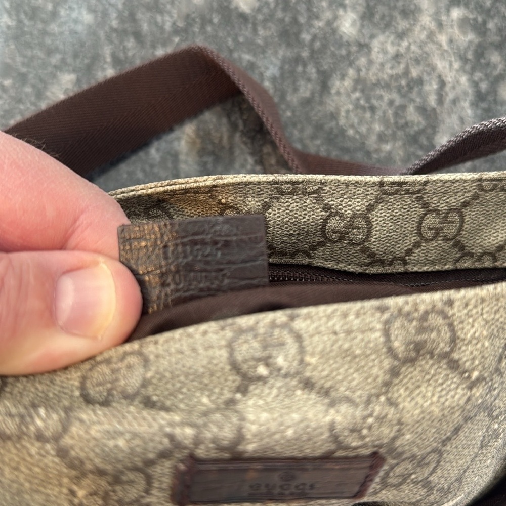 Gucci GG Over the Shoulder Small Tote Bag - Picture 14 of 15